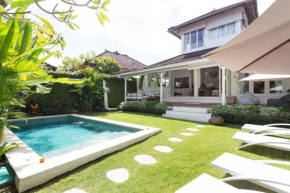 Bear Cottage 4 Bedroom Luxury Villa - Petitenget, Seminyak